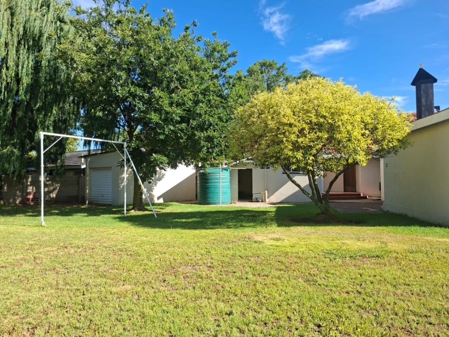 4 Bedroom Property for Sale in Afrikaskop Free State